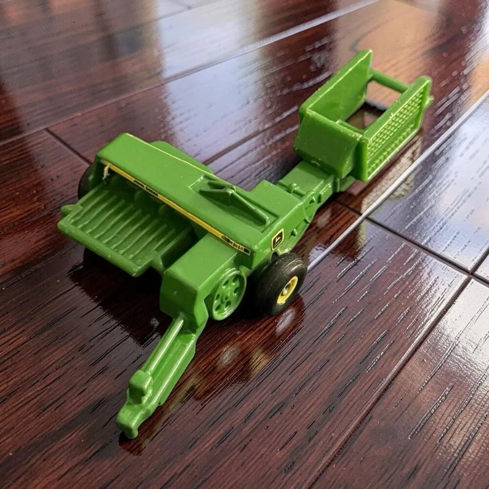 John Deere #338 Square Bailer Die Cast Farm Vehicle A62